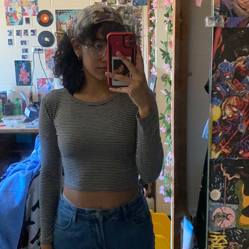 Forever 21 long sleeved striped crop top 🦓
